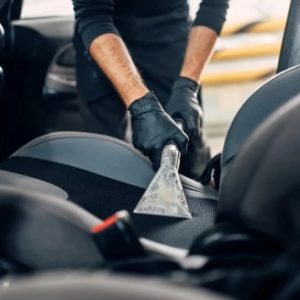 Dịch vụ vệ sinh nội thất xe hơi